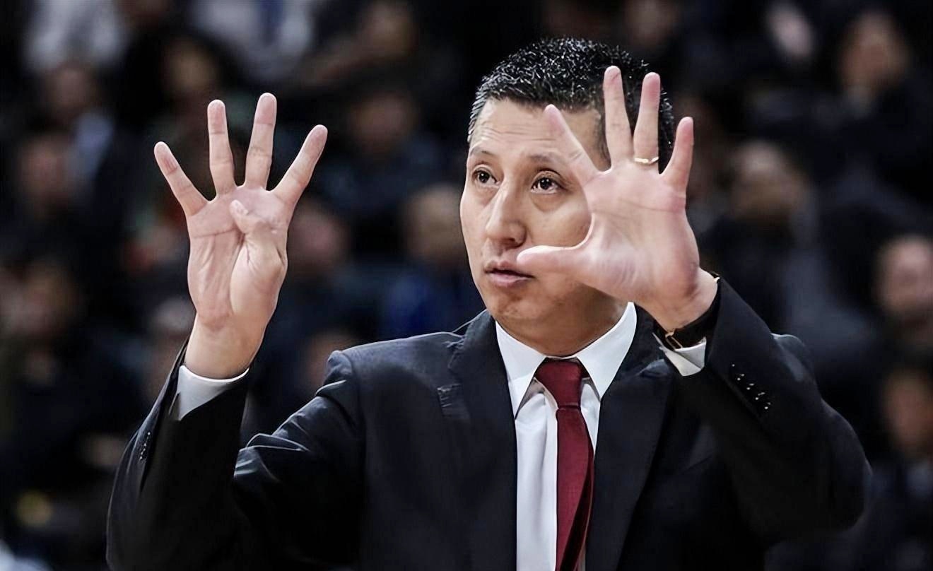 包含欧篮联冲刺阶段再迎强敌，埃因霍温遗憾出局，主帅态度——更衣室稳定，球探报告显示潜力的词条NINE GAME